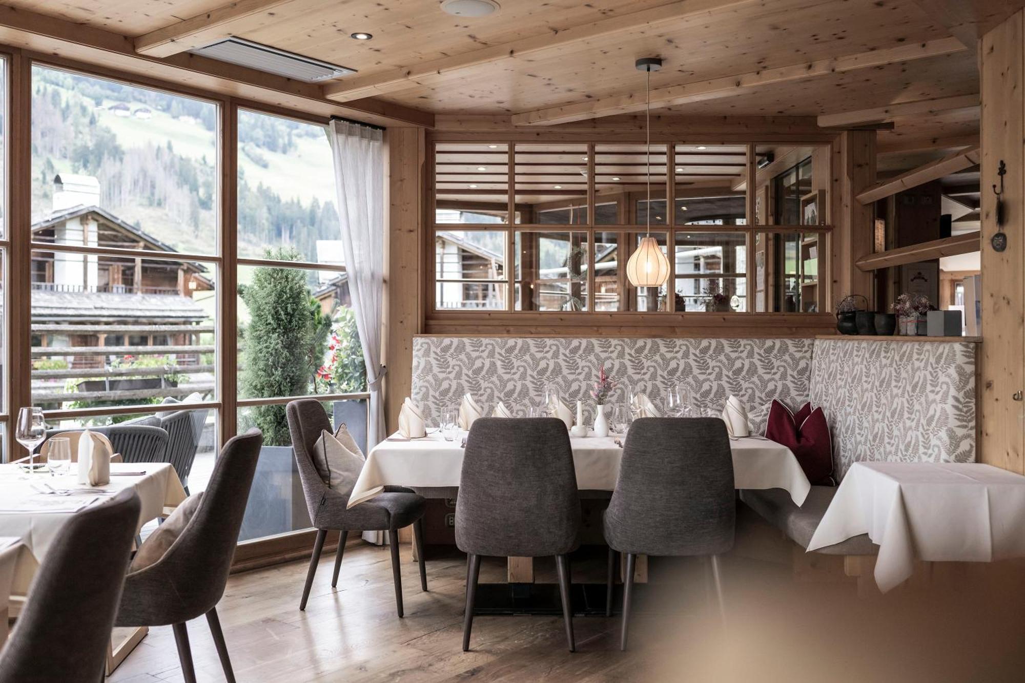 Post Alpina - Family Mountain Chalets San Candido Exterior photo