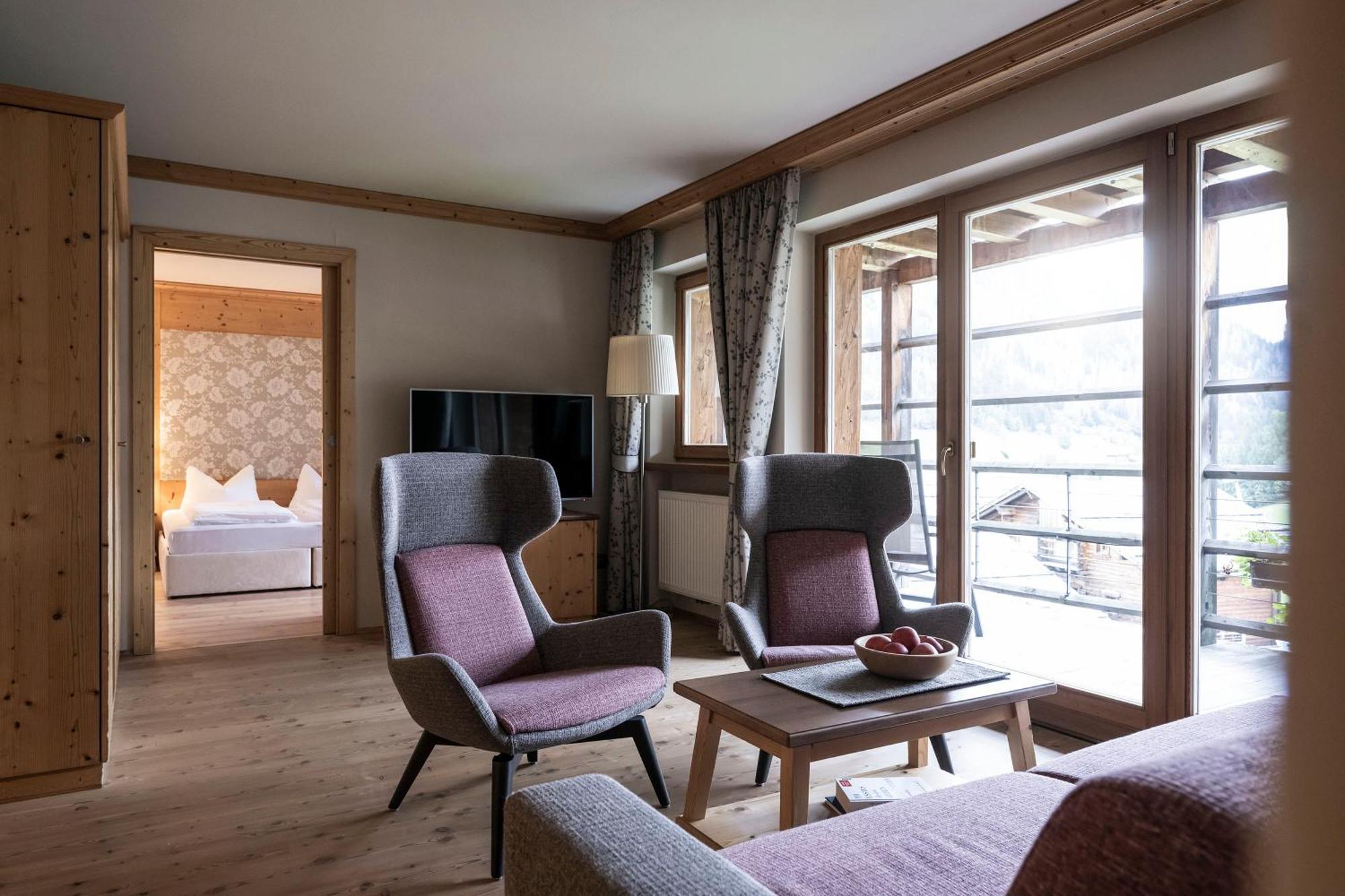 Post Alpina - Family Mountain Chalets San Candido Exterior photo